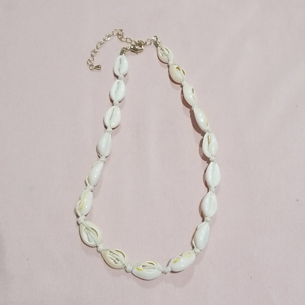 Shell necklace